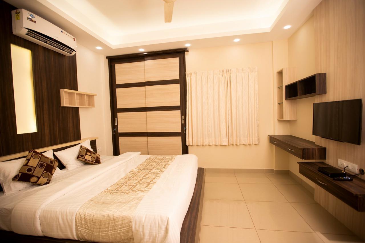 Benaka Suites Bangalore Exterior foto